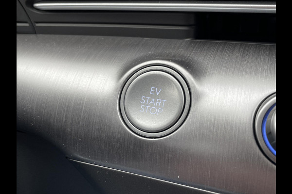 Hyundai KONA ELECTRIC Premium 65.4 kWh VAN: €47.185 VOOR: €40.685