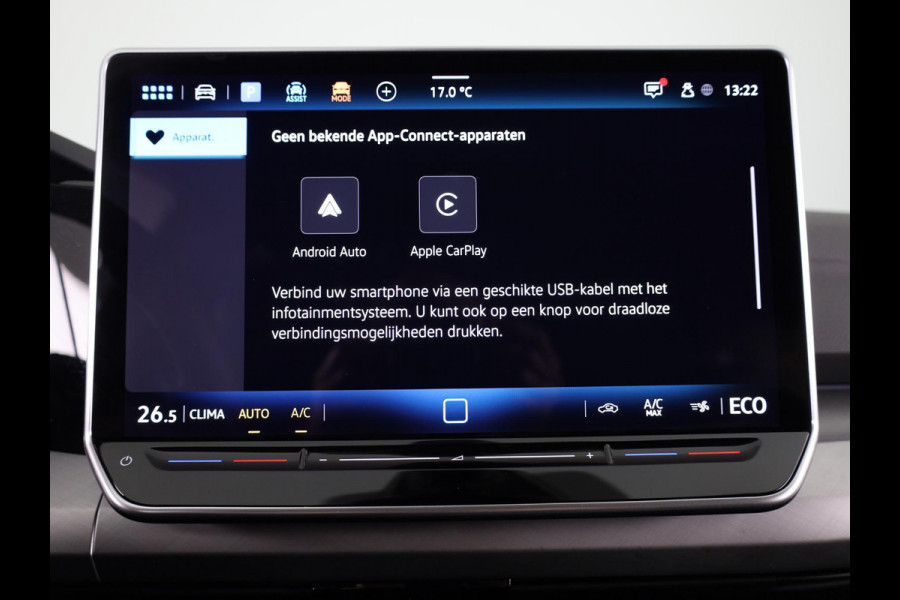 Volkswagen Golf 1.5 eHybrid Life Edition 204 pk Automaat (DSG) | Verlengde garantie | Navigatie via App | Parkeersensoren (Park assist) | Achteruitrijcamera | Adaptieve cruise control |