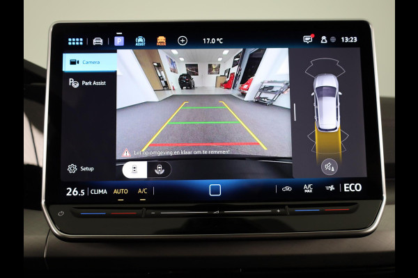 Volkswagen Golf 1.5 eHybrid Life Edition 204 pk Automaat (DSG) | Verlengde garantie | Navigatie via App | Parkeersensoren (Park assist) | Achteruitrijcamera | Adaptieve cruise control |