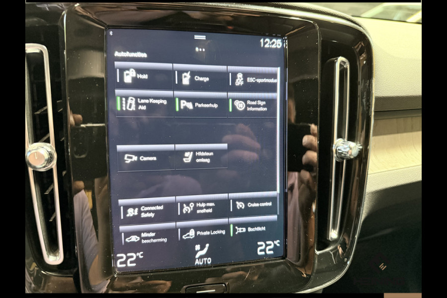 Volvo XC40 1.5 T5 Recharge Inscription Expression Navi. Panoramadak. Apple-carplay. Harman/kardon