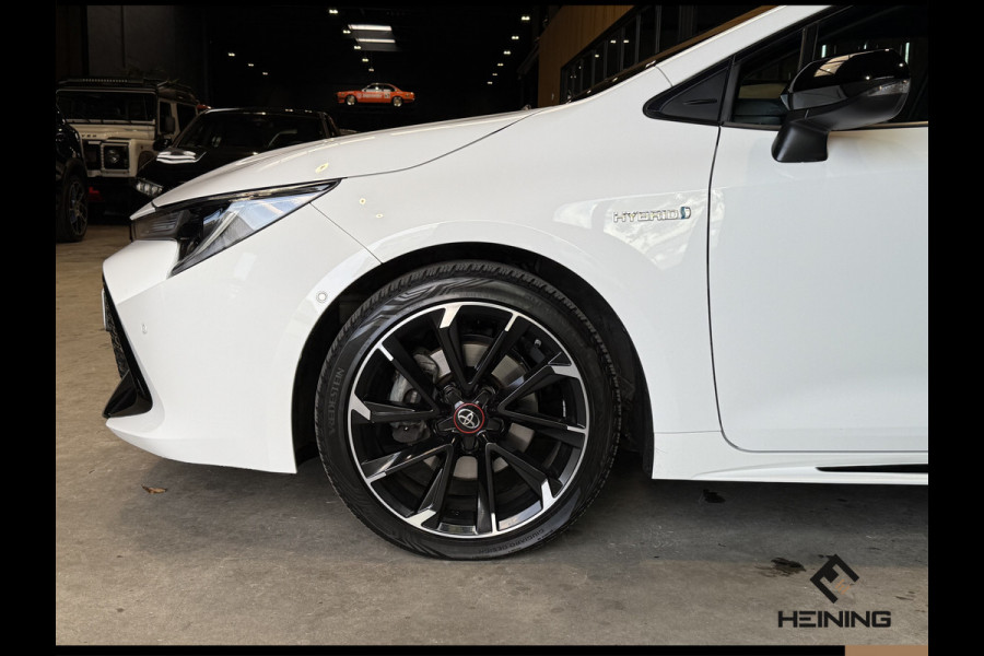 Toyota Corolla Touring Sports 2.0 Hybrid Business GR-Sport Trekhaak. Apple-carplay. Head-up display. Hollandse auto met NAP
