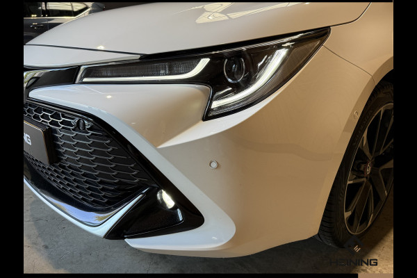 Toyota Corolla Touring Sports 2.0 Hybrid Business GR-Sport Trekhaak. Apple-carplay. Head-up display. Hollandse auto met NAP