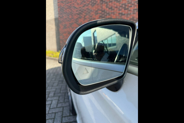 Mercedes-Benz C-Klasse Cabrio 180 Premium Plus AMG Airscarf Burmester 360 Camera Led High-performance