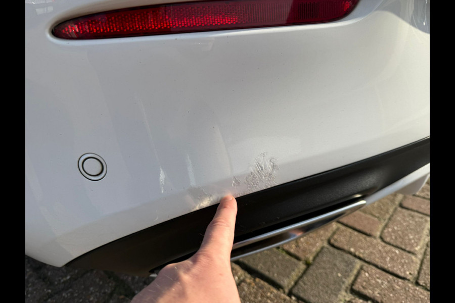 Mercedes-Benz C-Klasse Cabrio 180 Premium Plus AMG Airscarf Burmester 360 Camera Led High-performance