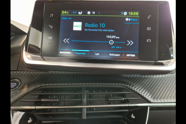 Peugeot e-2008 EV Allure Pack 50 kWh SOH 99,6% | 3-Fase 11 kWh |  Stoelverwarming | Advanced Grip Control | Apple Carplay/Android Auto | Achteruitrijcamera | Cruise Control |