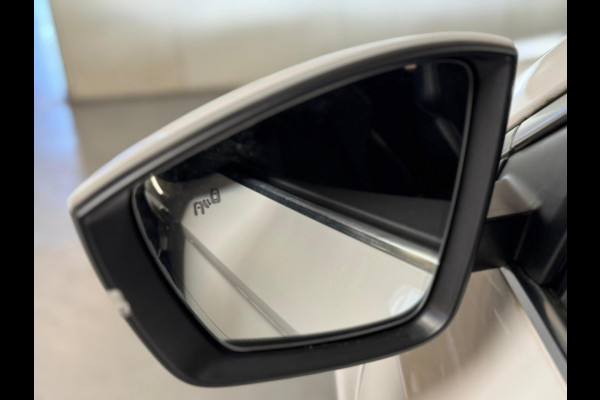 Škoda Karoq 1.5 TSI ACT Sportline Business | Pano | Memory | Sportstoelen | Sfeerverlichting | Cruise control | DAB