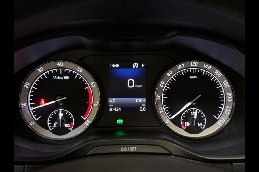 Škoda Karoq 1.5 TSI ACT Sportline Business | Pano | Memory | Sportstoelen | Sfeerverlichting | Cruise control | DAB