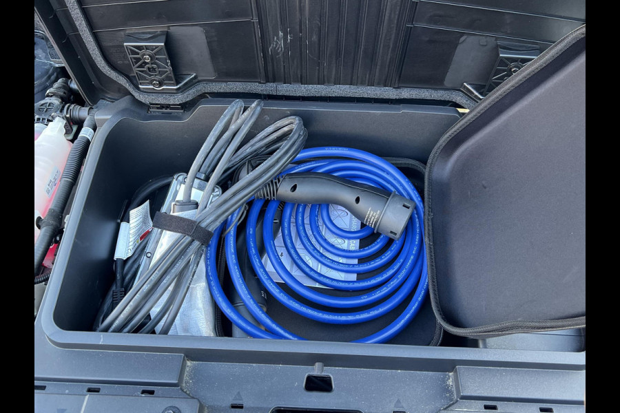 Hyundai Kona Elektro 160 kW Trend-Paket 3-Fase Lader | Dealeronderhouden | Fabrieksgarantie Hyundai tot 2029 | Stoel & Stuurverwarming | 360 camera | | Rijklaar Geleverd