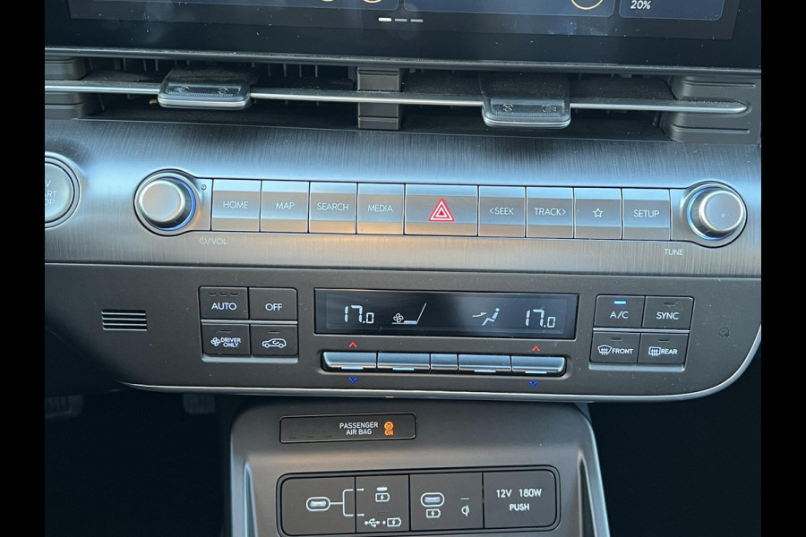 Hyundai Kona Elektro 160 kW Trend-Paket 3-Fase Lader | Dealeronderhouden | Fabrieksgarantie Hyundai tot 2029 | Stoel & Stuurverwarming | 360 camera | | Rijklaar Geleverd