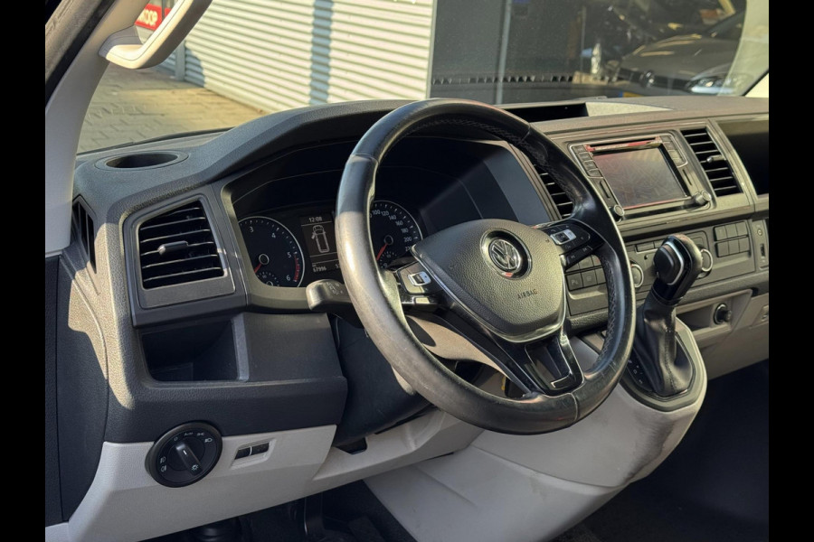 Volkswagen Transporter 2.0 TDI L2H1 4Motion Highline - AUTOMAAT - 67.000 KM I Navigatie I Airco I Schuif/kantel dak I PDC I LED