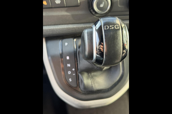 Volkswagen Transporter 2.0 TDI L2H1 4Motion Highline - AUTOMAAT - 67.000 KM I Navigatie I Airco I Schuif/kantel dak I PDC I LED