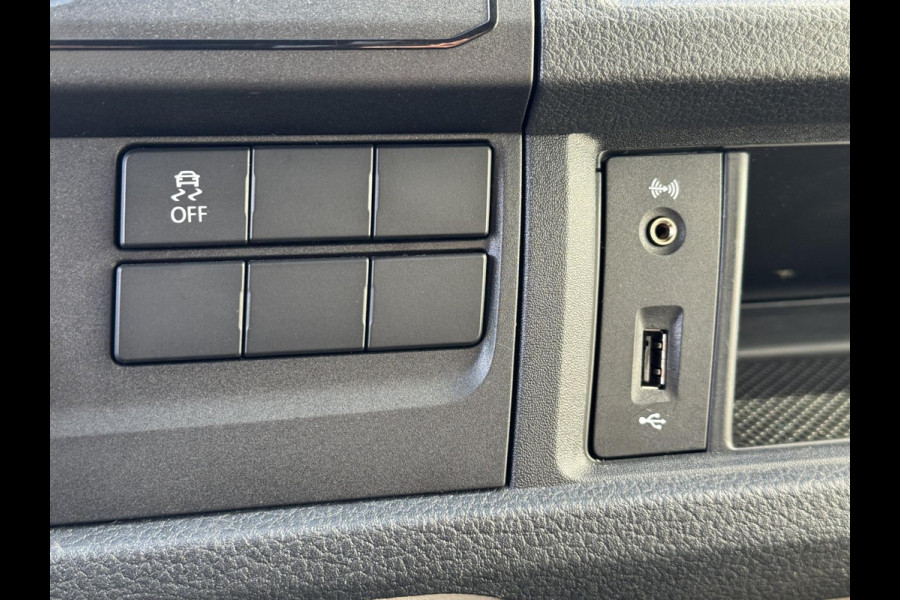 Volkswagen Transporter 2.0 TDI L2H1 4Motion Highline - AUTOMAAT - 67.000 KM I Navigatie I Airco I Schuif/kantel dak I PDC I LED