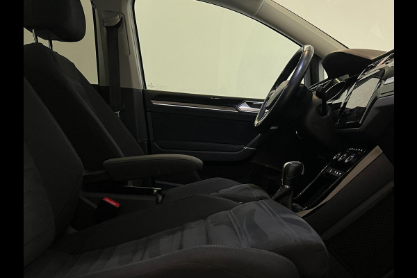 Volkswagen Touran 1.8 TSI Highline / R Line / 7-pers / Pano / NL-auto