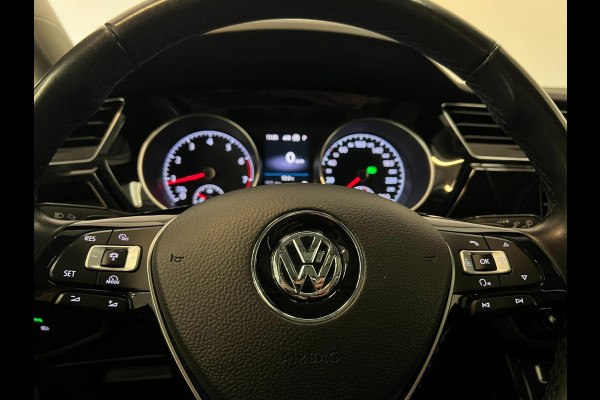 Volkswagen Touran 1.8 TSI Highline / R Line / 7-pers / Pano / NL-auto