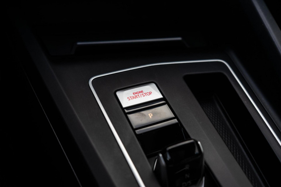 Volkswagen Golf 2.0 TSI GTI Pano / Memory / Harman Kardon