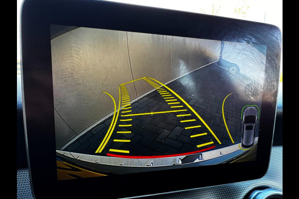 Mercedes-Benz GLA 180 Ambition Navi_Carplay_Camera_Trekh_Clima_Cruise
