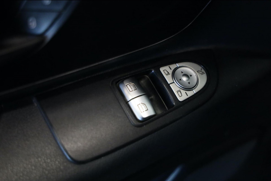 Mercedes-Benz Vito 119 CDI LANG AUTOMAAT DISTRONIC NAVI LED TREKHAAK BLIS PDC CAMERA CLIMA/AIRCO LEASE v/a €122 PM INRUIL MOG