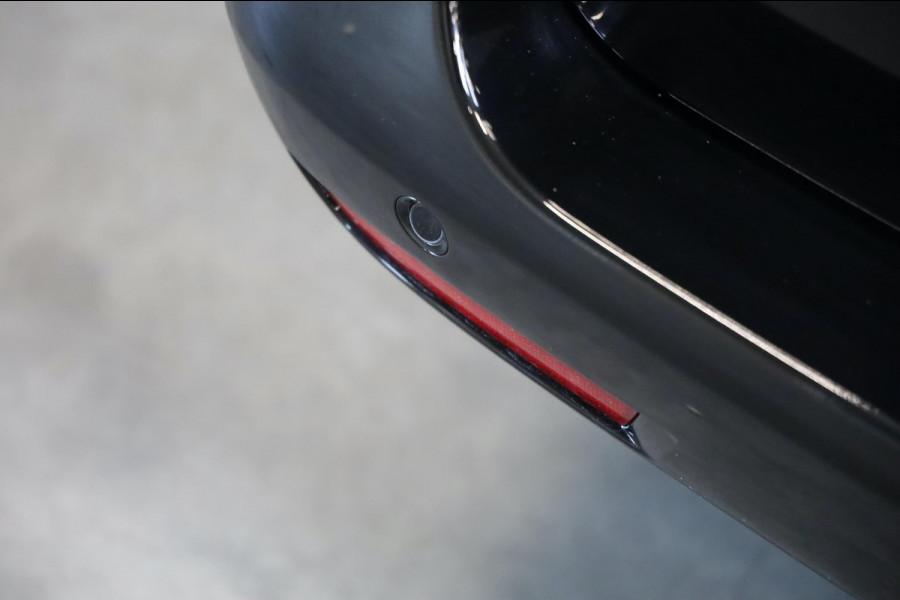 Mercedes-Benz Vito 119 CDI LANG AUTOMAAT DISTRONIC NAVI LED TREKHAAK BLIS PDC CAMERA CLIMA/AIRCO LEASE v/a €122 PM INRUIL MOG