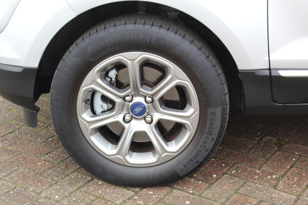 Ford EcoSport 1.0 EcoBoost Titanium , 125pk Hoge zit , slechts 39899km Climate control , Trekhaak , Navigatie , Bluetooth Parkeersensoren achter , Cruise control