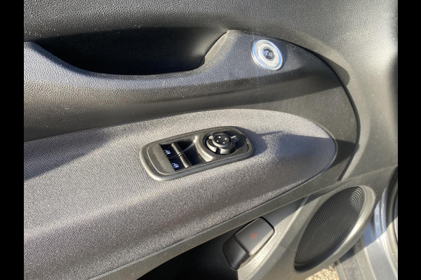 Fiat 500 Icon 42 kWh KEYLESS| STOELVERWARMING| CAMERA| DODE HOEK SENSOR| RIJKLAARPRIJS INCL. 12 MND BOVAG GARANTIE