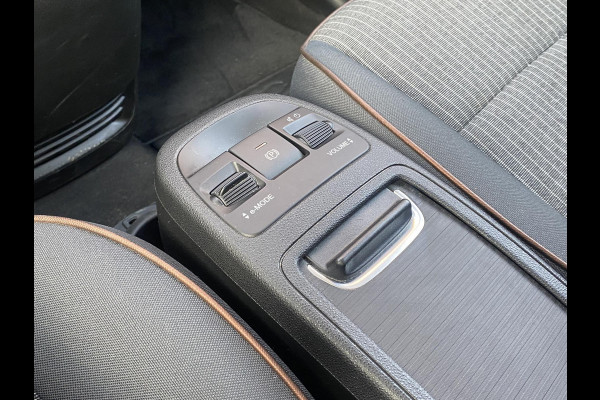 Fiat 500 Icon 42 kWh KEYLESS| STOELVERWARMING| CAMERA| DODE HOEK SENSOR| RIJKLAARPRIJS INCL. 12 MND BOVAG GARANTIE