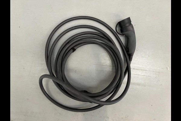 Mercedes-Benz C-Klasse Estate 300e / AMG / Pano / HUD / Memory