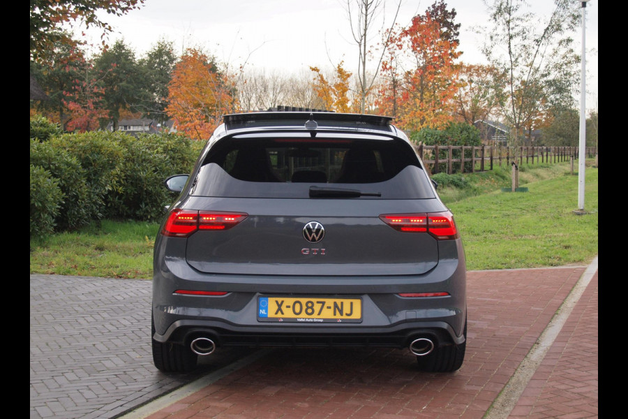 Volkswagen Golf 2.0 TSI GTI | Panoramadak | Camera | Apple Carplay | Cruise Control | Automaat |