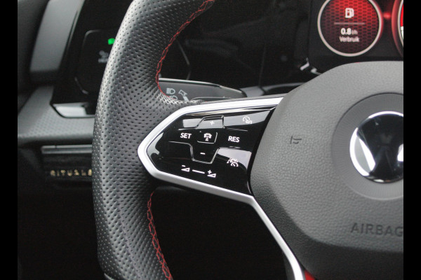 Volkswagen Golf 2.0 TSI GTI | Panoramadak | Camera | Apple Carplay | Cruise Control | Automaat |