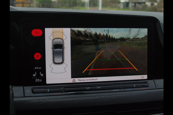 Volkswagen Golf 2.0 TSI GTI | Panoramadak | Camera | Apple Carplay | Cruise Control | Automaat |