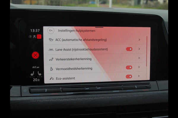 Volkswagen Golf 2.0 TSI GTI | Panoramadak | Camera | Apple Carplay | Cruise Control | Automaat |
