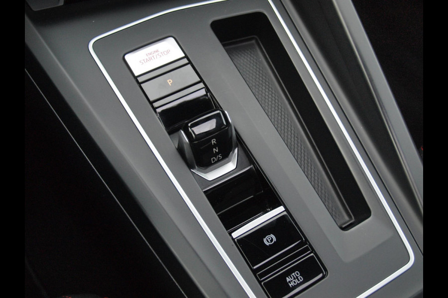 Volkswagen Golf 2.0 TSI GTI | Panoramadak | Camera | Apple Carplay | Cruise Control | Automaat |