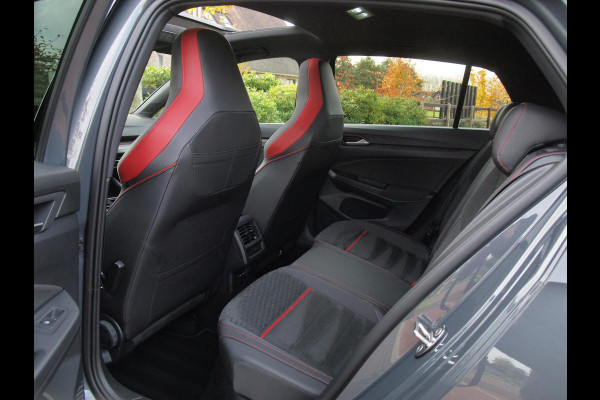 Volkswagen Golf 2.0 TSI GTI | Panoramadak | Camera | Apple Carplay | Cruise Control | Automaat |