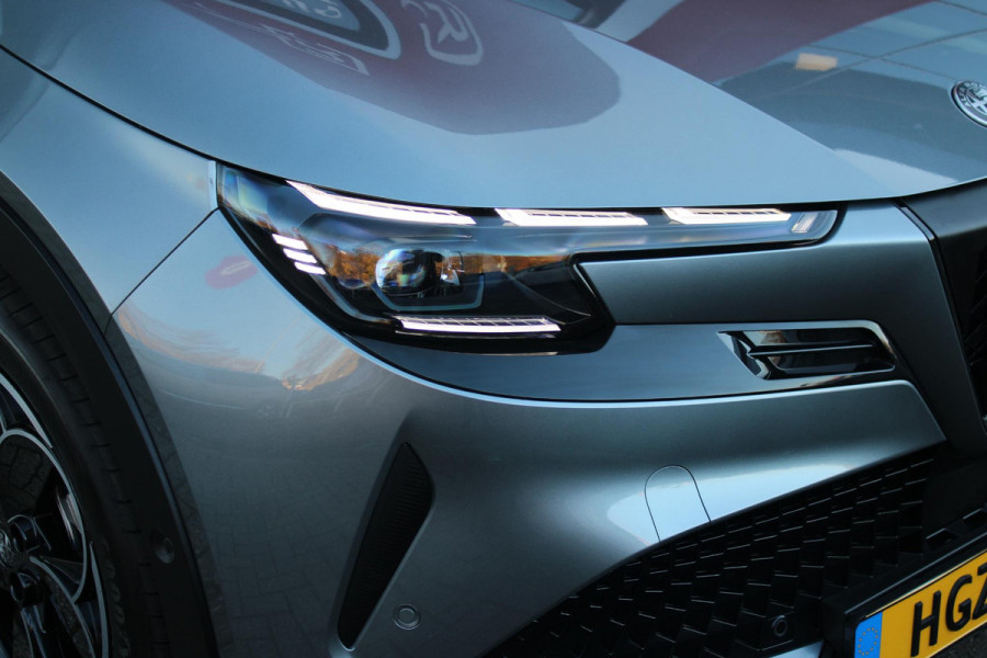 Alfa Romeo junior ELETTRICA SPECIALE 156PK 54 kWh | WARMTEPOMP! | "SABELT" STOELEN MET LEDEREN/ALCANTARA BEKLEDING | PANORAMISCH SCHUIF/KANTEL DAK | BICOLOR DAK (ZWART DAK) | TECHNOLOGIE PAKKET (O.A. FULL LED ADAPTIVE MATRIX KOPLAMPEN/DODEHOEK DETECTIE/DRAADLOZE TELEFOONLADER/ACHTERUITRIJ CAMERA/PARKEERSENSOREN VOOR, ACHTER,ZIJKANT) | DRAADLOZE APPLE CARPLAY/ANDROID AUTO | CLIMATE CONTROL | ELEKTRISCH BEDIENBARE ACHTERKLEP | STOEL VERWARMING | ELEKTRISCH BEDIENBARE VOORSTOEL | VERKEERSBORDEN HERKENNING | ADAPTIVE CRUISE CONTROL | KEYLESS ENTRY/START |