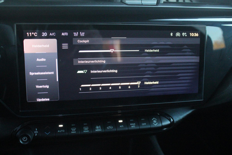 Alfa Romeo junior ELETTRICA SPECIALE 156PK 54 kWh | WARMTEPOMP! | "SABELT" STOELEN MET LEDEREN/ALCANTARA BEKLEDING | PANORAMISCH SCHUIF/KANTEL DAK | BICOLOR DAK (ZWART DAK) | TECHNOLOGIE PAKKET (O.A. FULL LED ADAPTIVE MATRIX KOPLAMPEN/DODEHOEK DETECTIE/DRAADLOZE TELEFOONLADER/ACHTERUITRIJ CAMERA/PARKEERSENSOREN VOOR, ACHTER,ZIJKANT) | DRAADLOZE APPLE CARPLAY/ANDROID AUTO | CLIMATE CONTROL | ELEKTRISCH BEDIENBARE ACHTERKLEP | STOEL VERWARMING | ELEKTRISCH BEDIENBARE VOORSTOEL | VERKEERSBORDEN HERKENNING | ADAPTIVE CRUISE CONTROL | KEYLESS ENTRY/START |