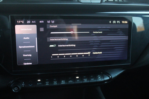 Alfa Romeo junior ELETTRICA SPECIALE 156PK 54 kWh | WARMTEPOMP! | "SABELT" STOELEN MET LEDEREN/ALCANTARA BEKLEDING | PANORAMISCH SCHUIF/KANTEL DAK | BICOLOR DAK (ZWART DAK) | TECHNOLOGIE PAKKET (O.A. FULL LED ADAPTIVE MATRIX KOPLAMPEN/DODEHOEK DETECTIE/DRAADLOZE TELEFOONLADER/ACHTERUITRIJ CAMERA/PARKEERSENSOREN VOOR, ACHTER,ZIJKANT) | DRAADLOZE APPLE CARPLAY/ANDROID AUTO | CLIMATE CONTROL | ELEKTRISCH BEDIENBARE ACHTERKLEP | STOEL VERWARMING | ELEKTRISCH BEDIENBARE VOORSTOEL | VERKEERSBORDEN HERKENNING | ADAPTIVE CRUISE CONTROL | KEYLESS ENTRY/START |