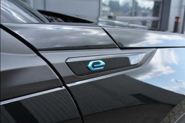 Peugeot e-2008 EV Allure Pack 50kWh 136pk SOH 96,9% | Navigatie | Apple Carplay/Android Auto | Bluetooth | Achteruitrijcamera