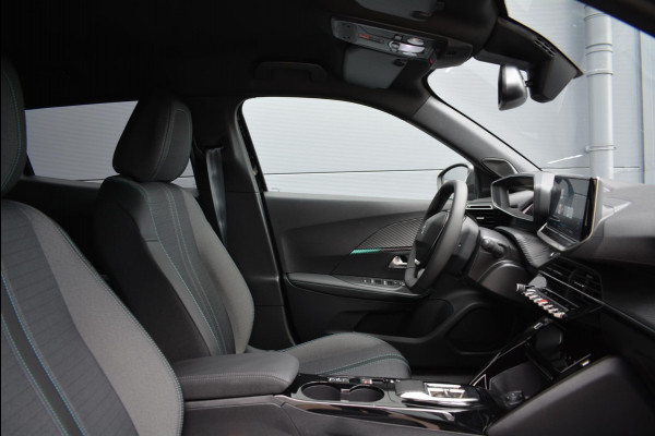 Peugeot e-2008 EV Allure Pack 50kWh 136pk SOH 96,9% | Navigatie | Apple Carplay/Android Auto | Bluetooth | Achteruitrijcamera