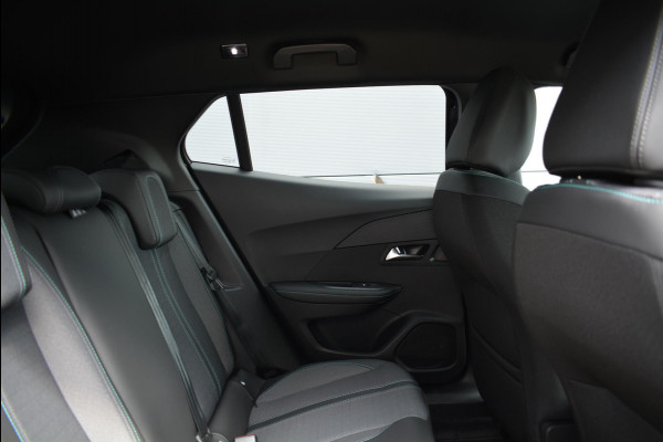Peugeot e-2008 EV Allure Pack 50kWh 136pk SOH 96,9% | Navigatie | Apple Carplay/Android Auto | Bluetooth | Achteruitrijcamera