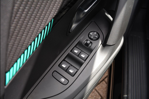 Peugeot e-2008 EV Allure Pack 50kWh 136pk SOH 96,9% | Navigatie | Apple Carplay/Android Auto | Bluetooth | Achteruitrijcamera