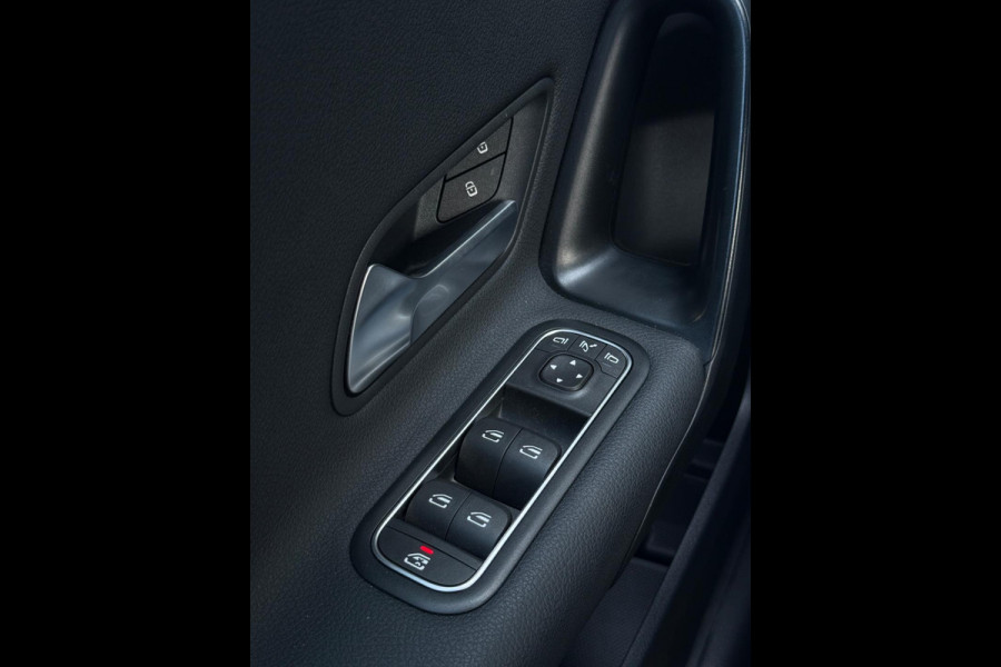 Mercedes-Benz A-Klasse 200 Luxury Line Facelift CarPlay Camera