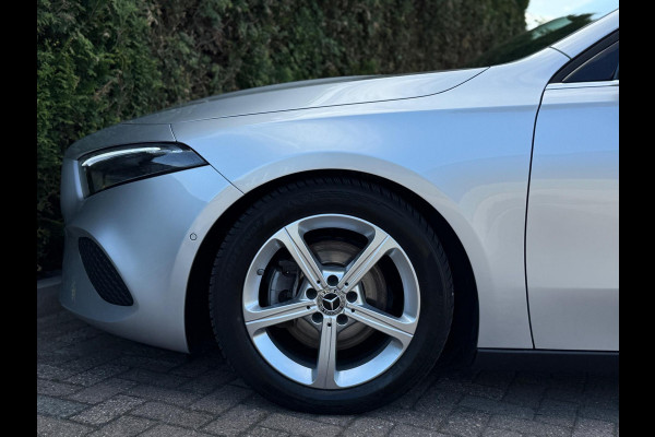 Mercedes-Benz A-Klasse 200 Luxury Line Facelift CarPlay Camera