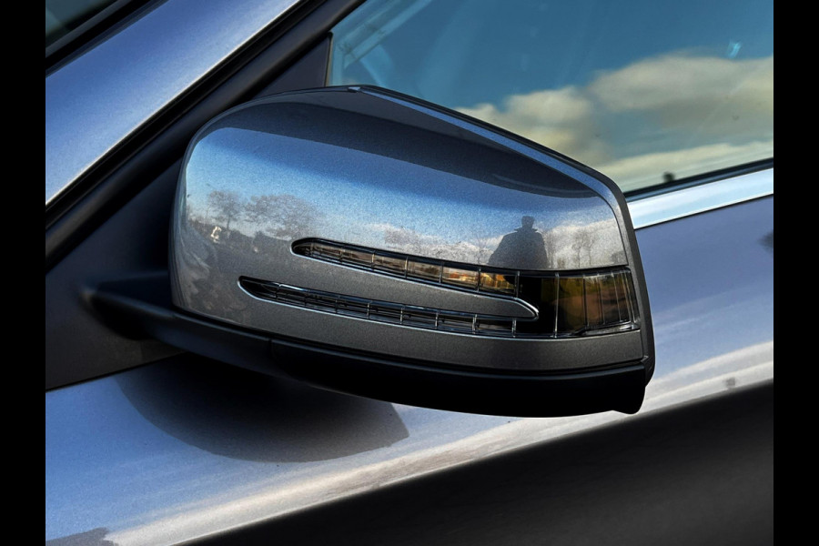 Mercedes-Benz GLA 180 Ambition Navi_Carplay_Camera_Trekh_Clima_Cruise