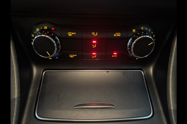 Mercedes-Benz CLA-Klasse 200 Prestige| AUTOMAAT| PANO|INRUIL MOGELIJK