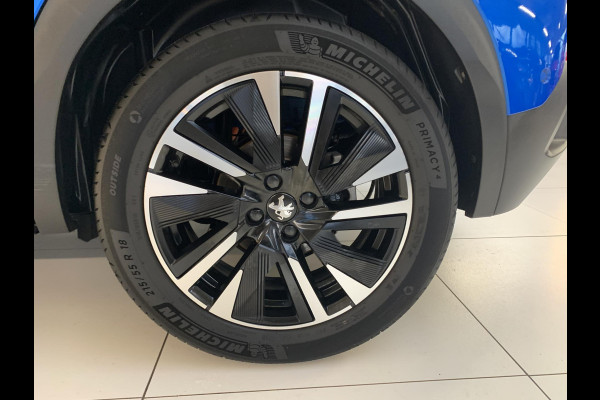 Peugeot e-2008 EV GT 50kWh 136pk 3-FASE SOH 99,8% | Alcantara | Navigatie | Elektrisch bedienbare bestuurdersstoel | Stoelverwarming | Warmtepomp | Achteruitrijcamera