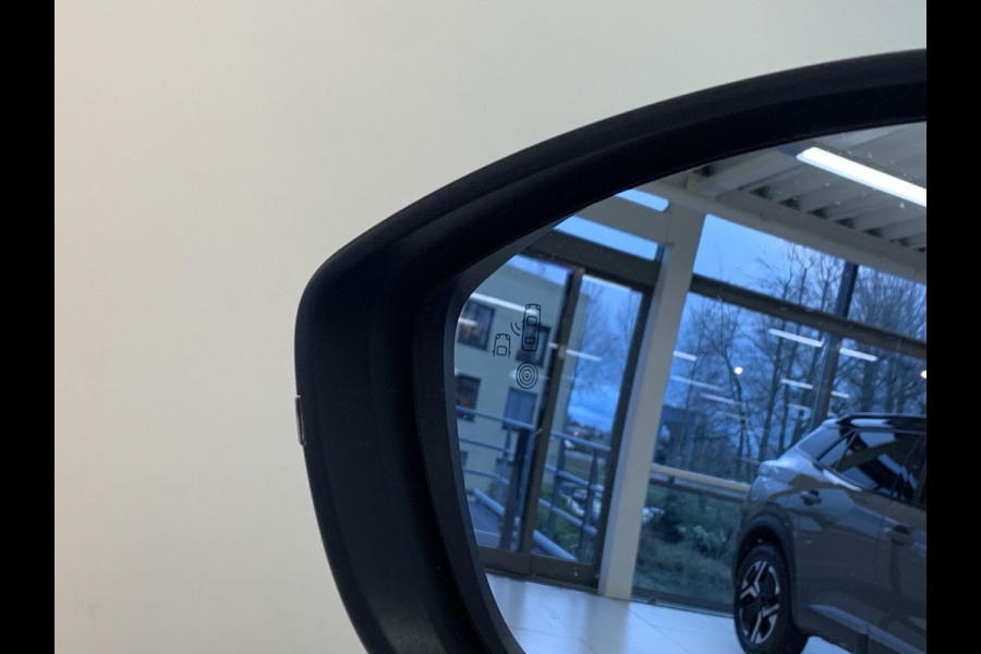 Peugeot e-2008 EV GT 50kWh 136pk 3-FASE SOH 99,8% | Alcantara | Navigatie | Elektrisch bedienbare bestuurdersstoel | Stoelverwarming | Warmtepomp | Achteruitrijcamera