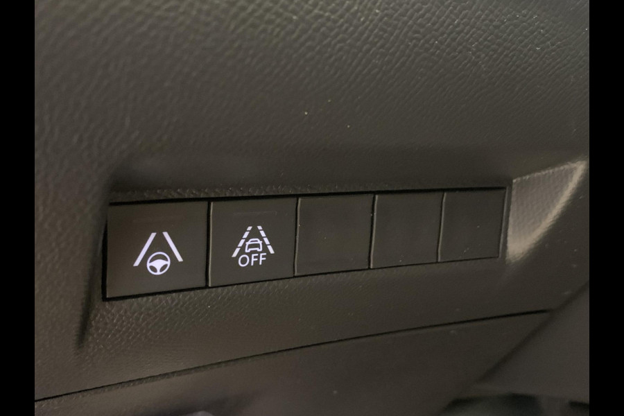 Peugeot e-2008 EV GT 50kWh 136pk 3-FASE SOH 99,8% | Alcantara | Navigatie | Elektrisch bedienbare bestuurdersstoel | Stoelverwarming | Warmtepomp | Achteruitrijcamera