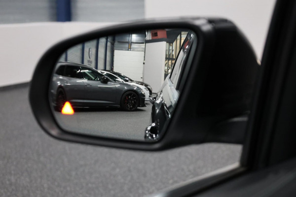 Mercedes-Benz B-Klasse 220 4MATIC AMG MULTIBEAM/VIRTUAL/SFEER/LEER+S.VERWARMING/18"/360 CAM/ACC/ECC/12 MDN GARANTIE!