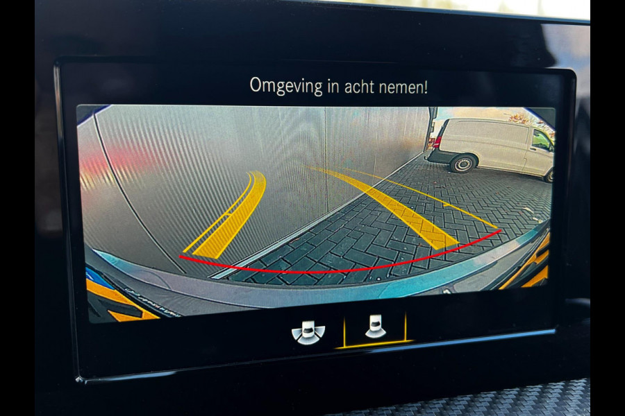 Mercedes-Benz A-Klasse 180 Business Solution AMG Line_Carplay_Camera_cruise
