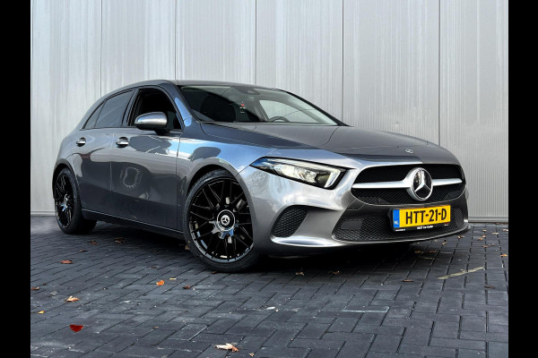 Mercedes-Benz A-Klasse 180 Business Solution AMG Line_Carplay_Camera_cruise