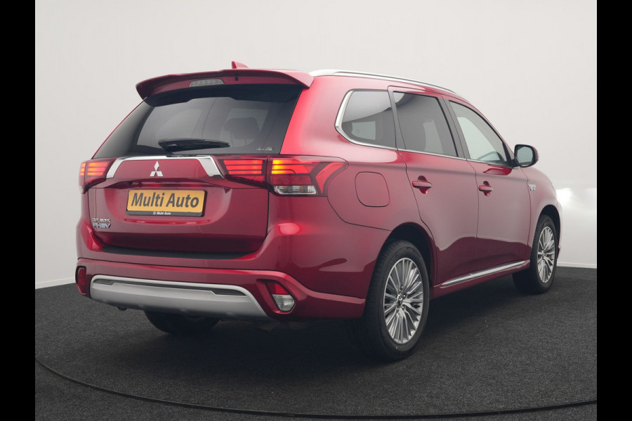 Mitsubishi Outlander 2.4 Intense Plug In Hybrid 225pk Dealer O.H. PHEV | Cruise Control | Camera | Alcantara Sporstoelen Verwarmd | Keyless | Apple Carplay | Navigatie | DAB |